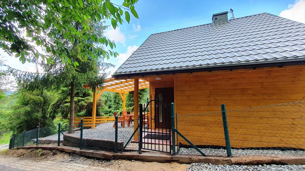 Domek D1 d1 widok z drogi